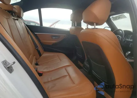 2018 BMW 330 Xi z USA, uszkodzony, nr VIN WBA8D9G51JNU69760